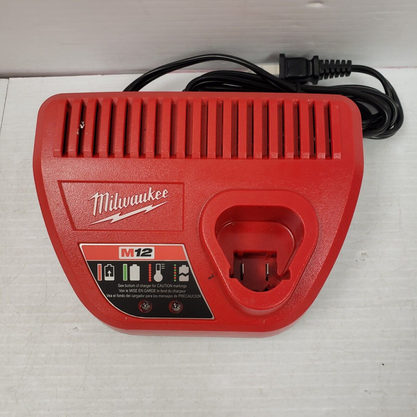 (55542-1) Miluwakee 2306-20 Marteau Vac