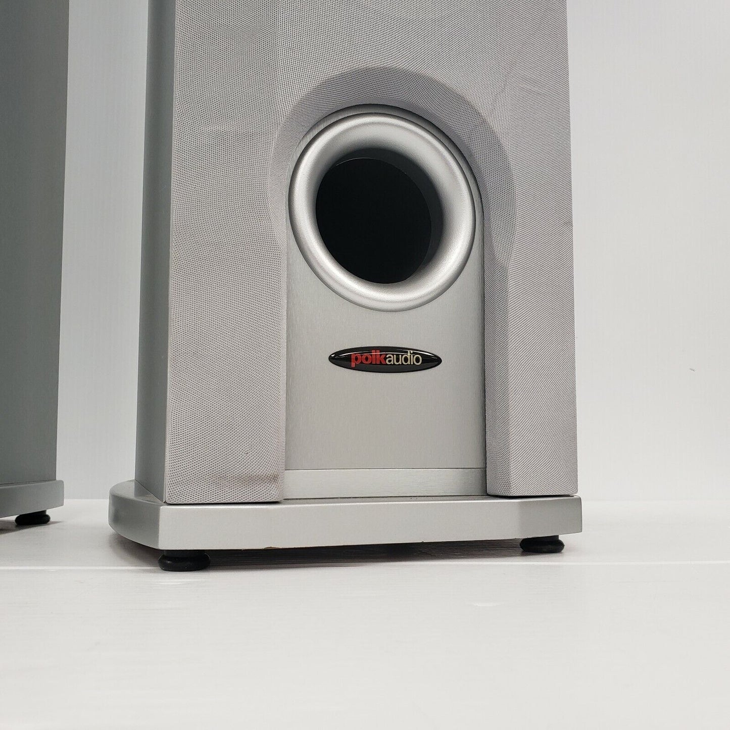 (I-25511) Polk Audio Tower Speakers