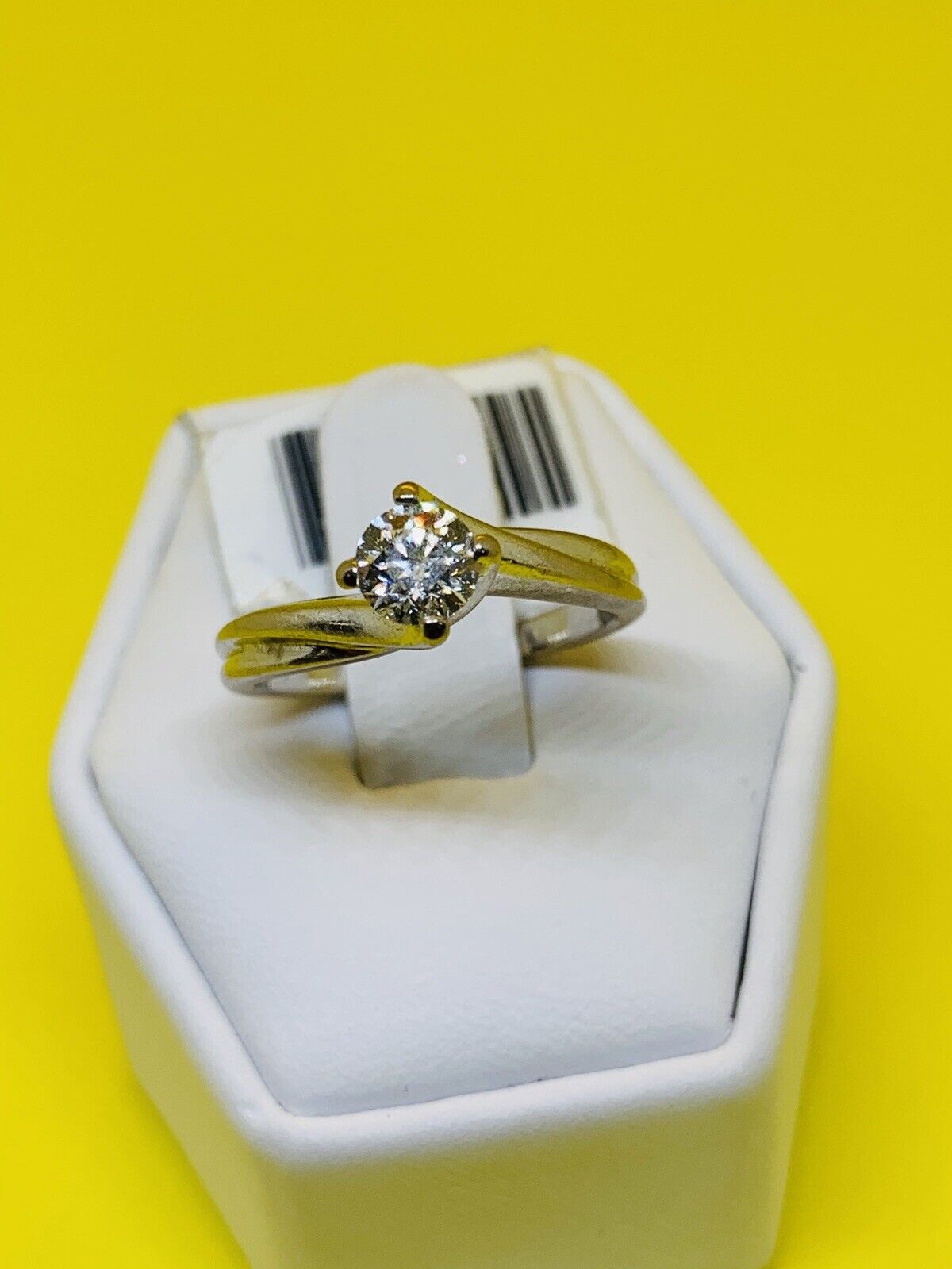 (N45526) White 14k Gold Solitaire Diamond Ring