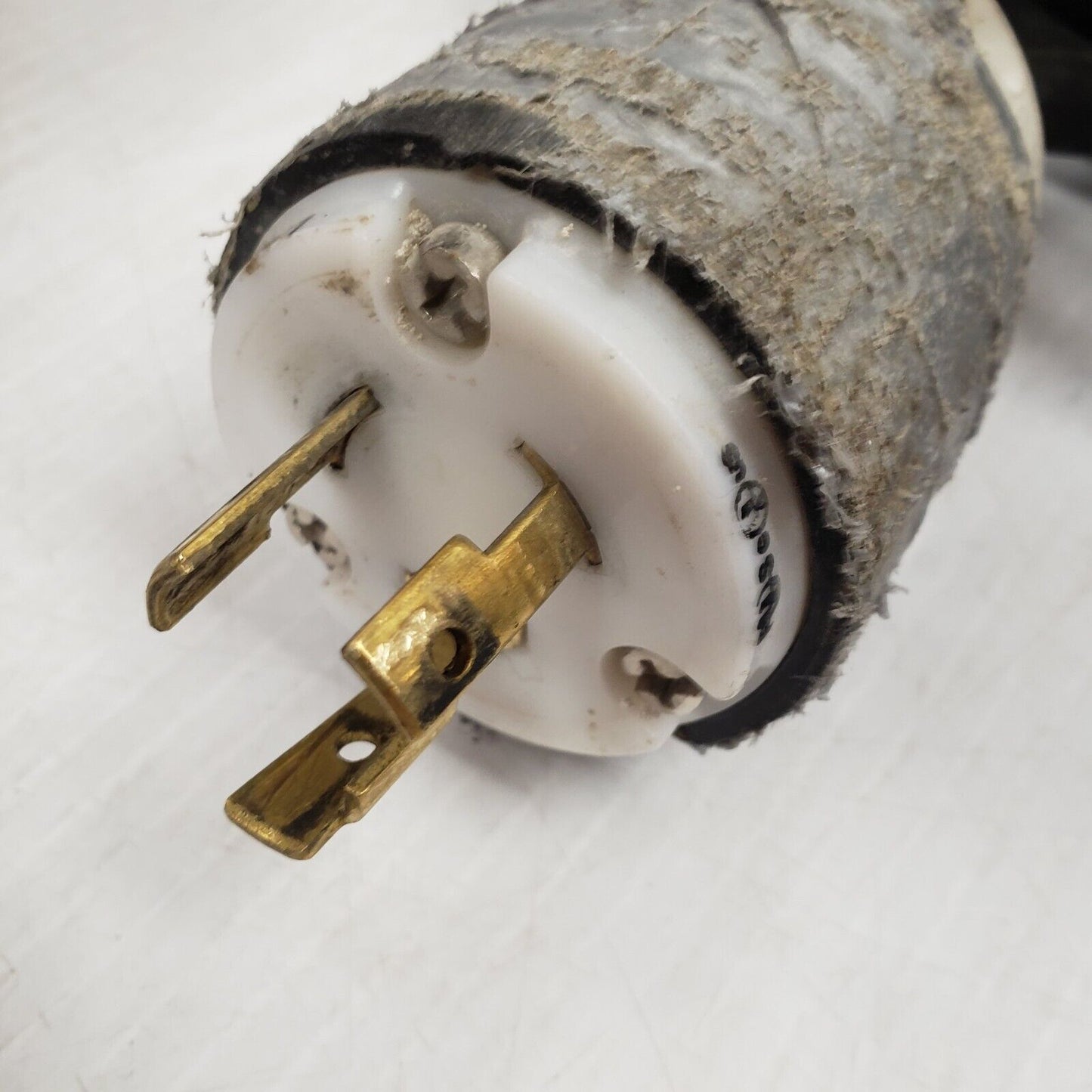 (I-31000) Scie à béton Hilti DCH 230