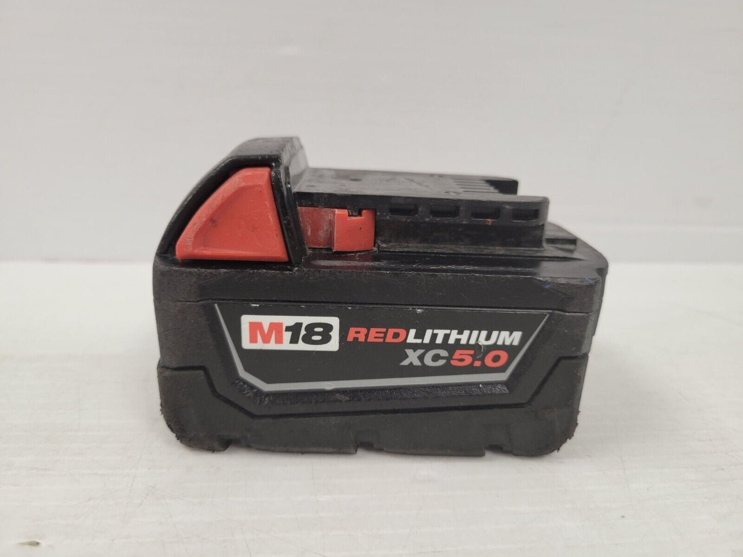(52366-2) Milwaukee 2904-20 Hammer Drill