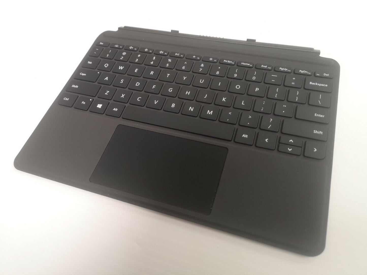 (NI-8140) Microsoft Surface Keyboard Attachment