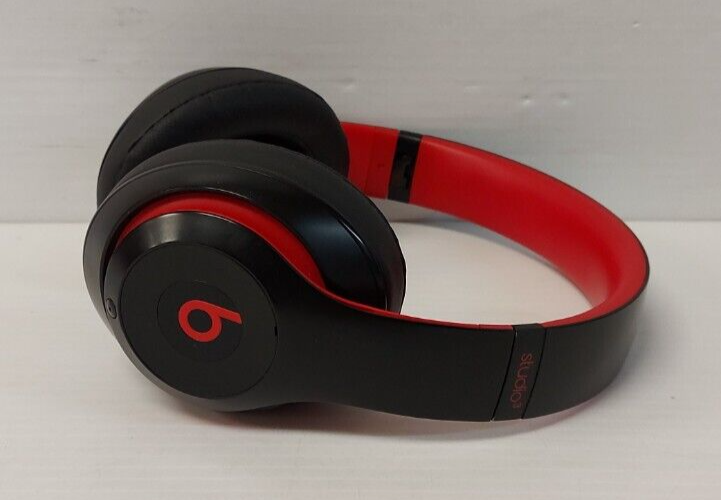 (N81599-1) Beats STUDIO 3 Headphones