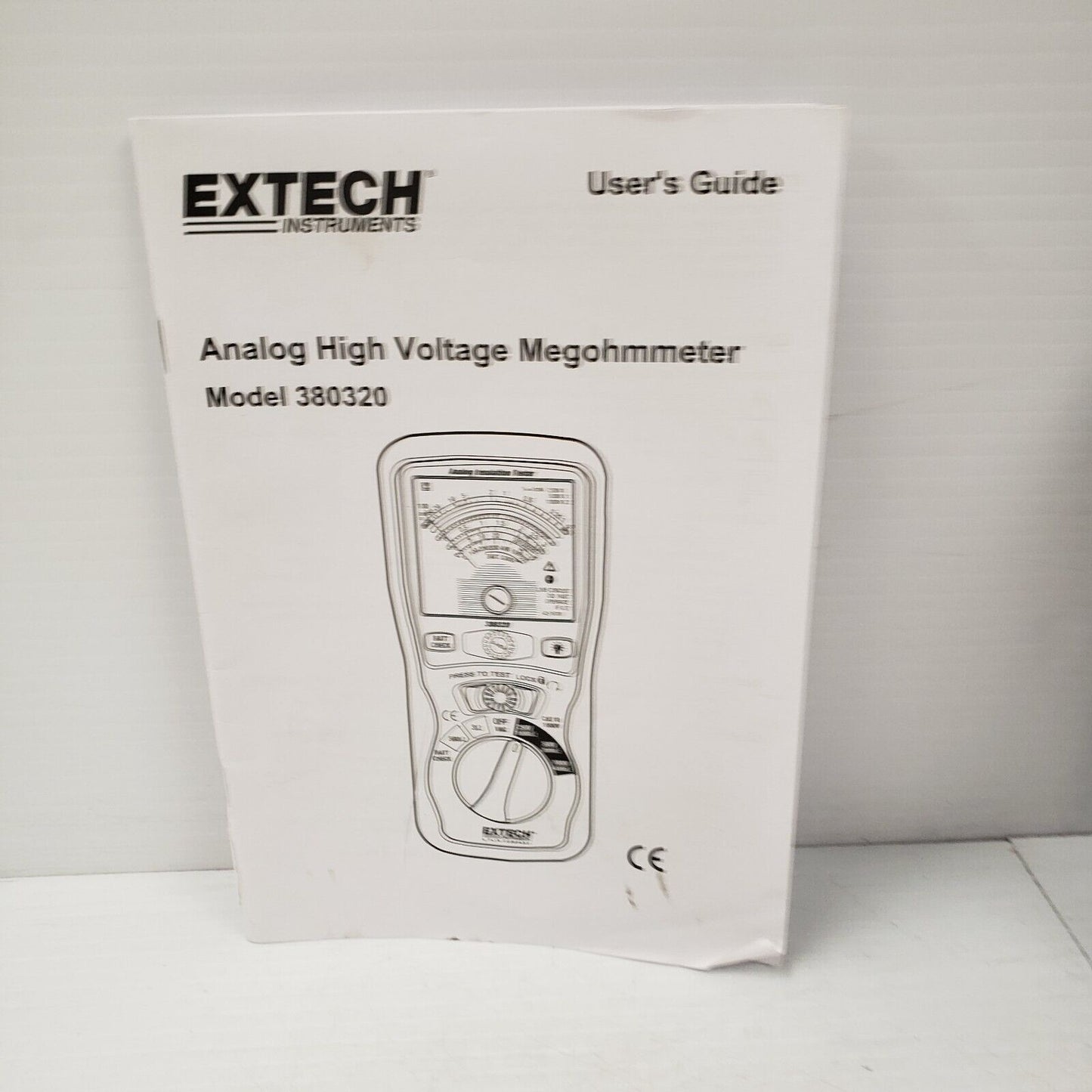 (54130-2) Mégohmmètre analogique haute tension Extech 380320