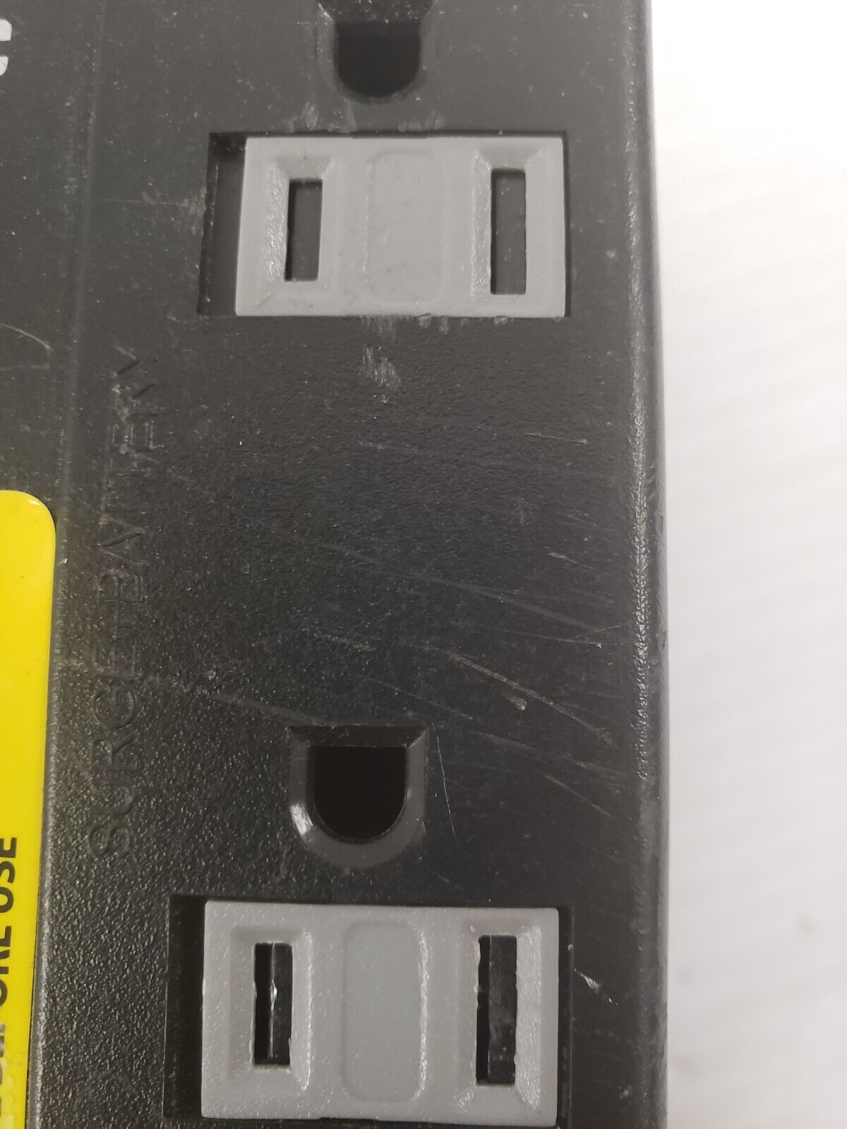 (I-27779) Protecteur de surtension W-Box Technologies 350 VA