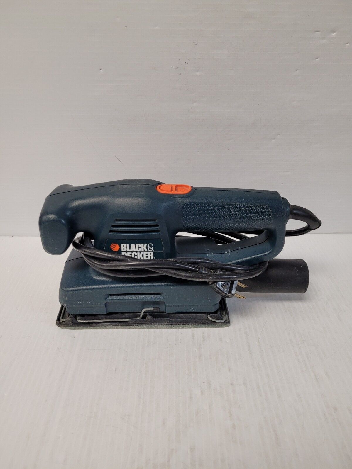 (N78706-2) Black + Decker FS350 Finishing Sander