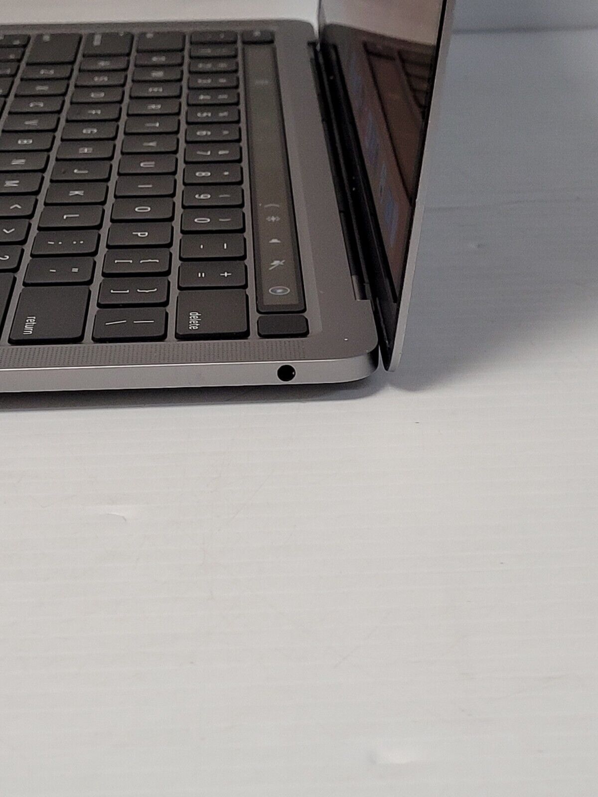 (N78627-1) Apple A2338 Laptop