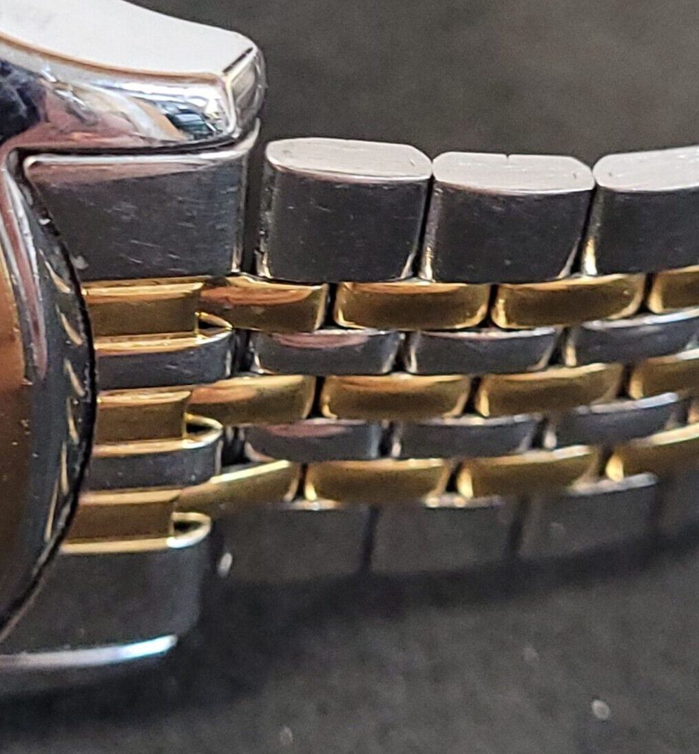 (N13115-1) Timex SR621 Cell Ladies Watch