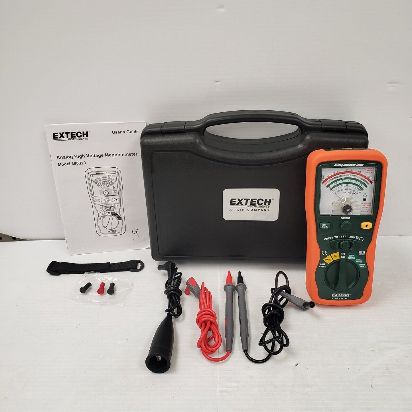(54130-2) Mégohmmètre analogique haute tension Extech 380320