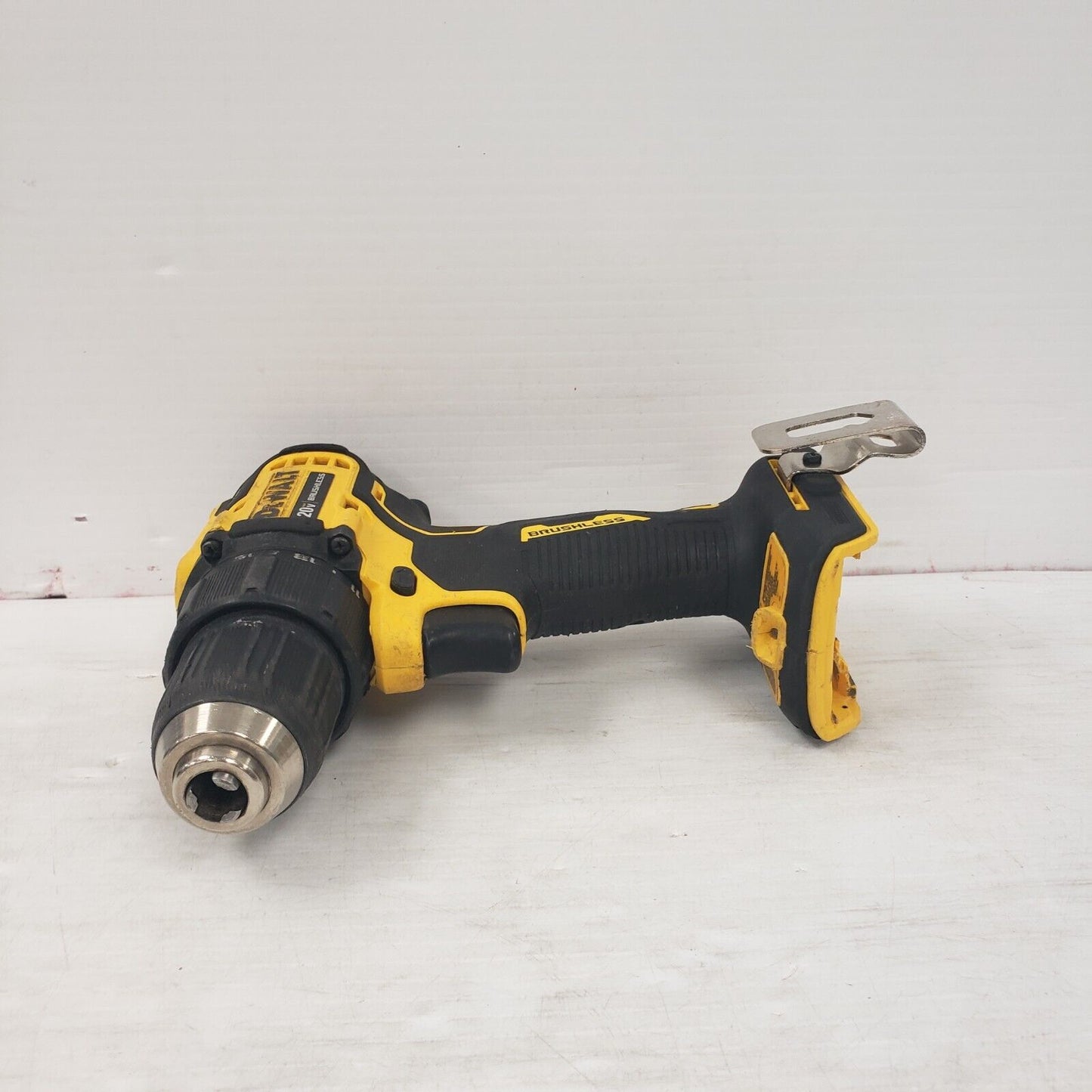 (36650-2) Perceuse Dewalt DCD708