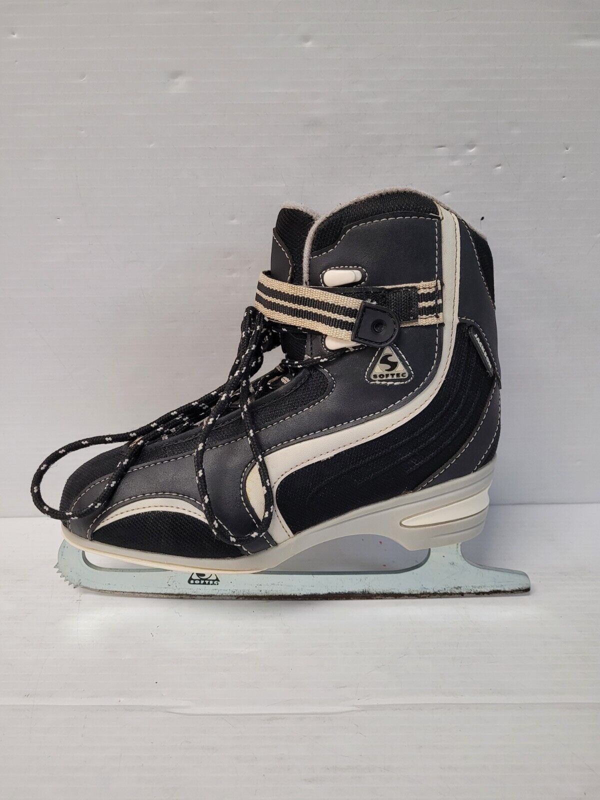 (N80232-1) Jackson Softec Ladies Hockey Skate Sz:8