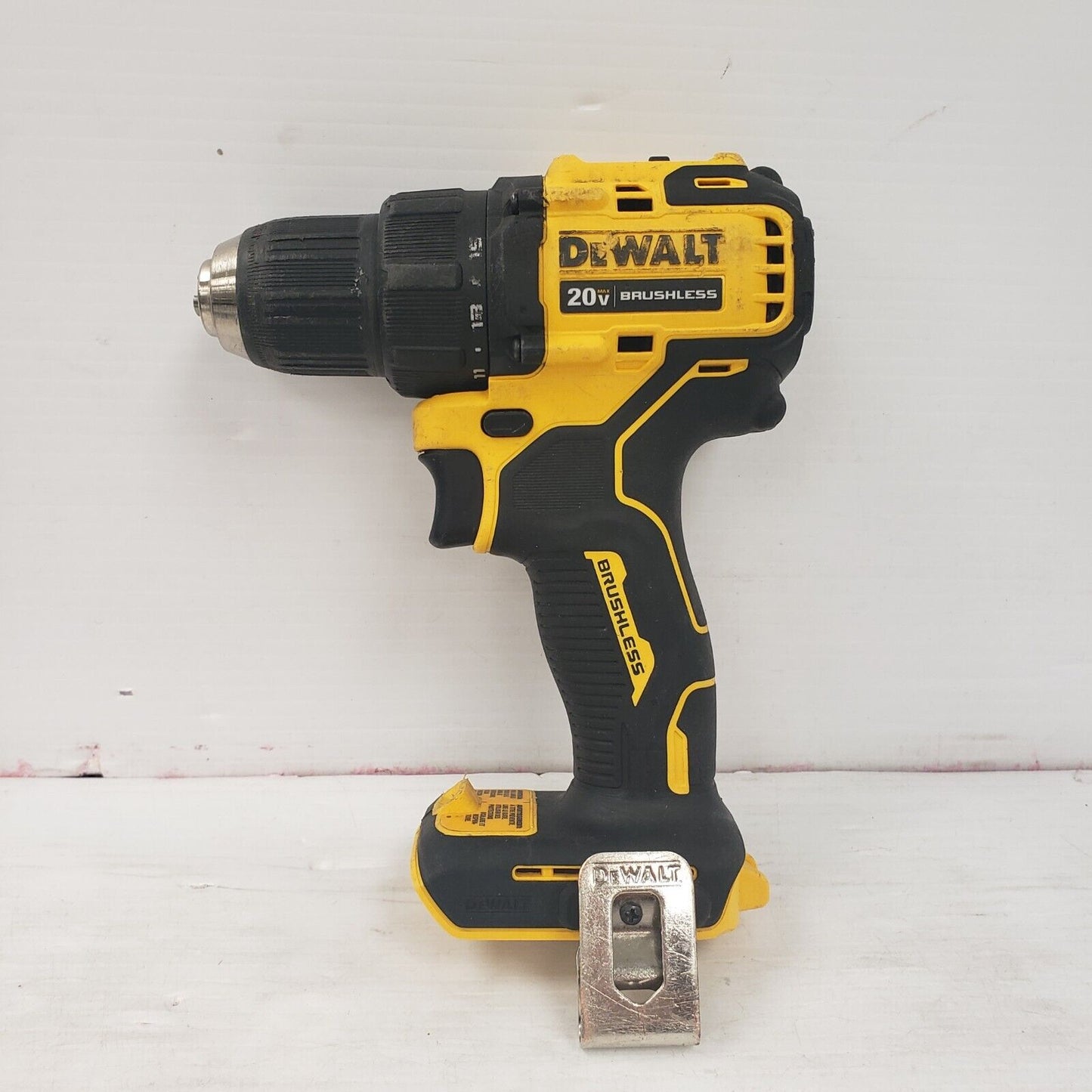 (36650-2) Perceuse Dewalt DCD708