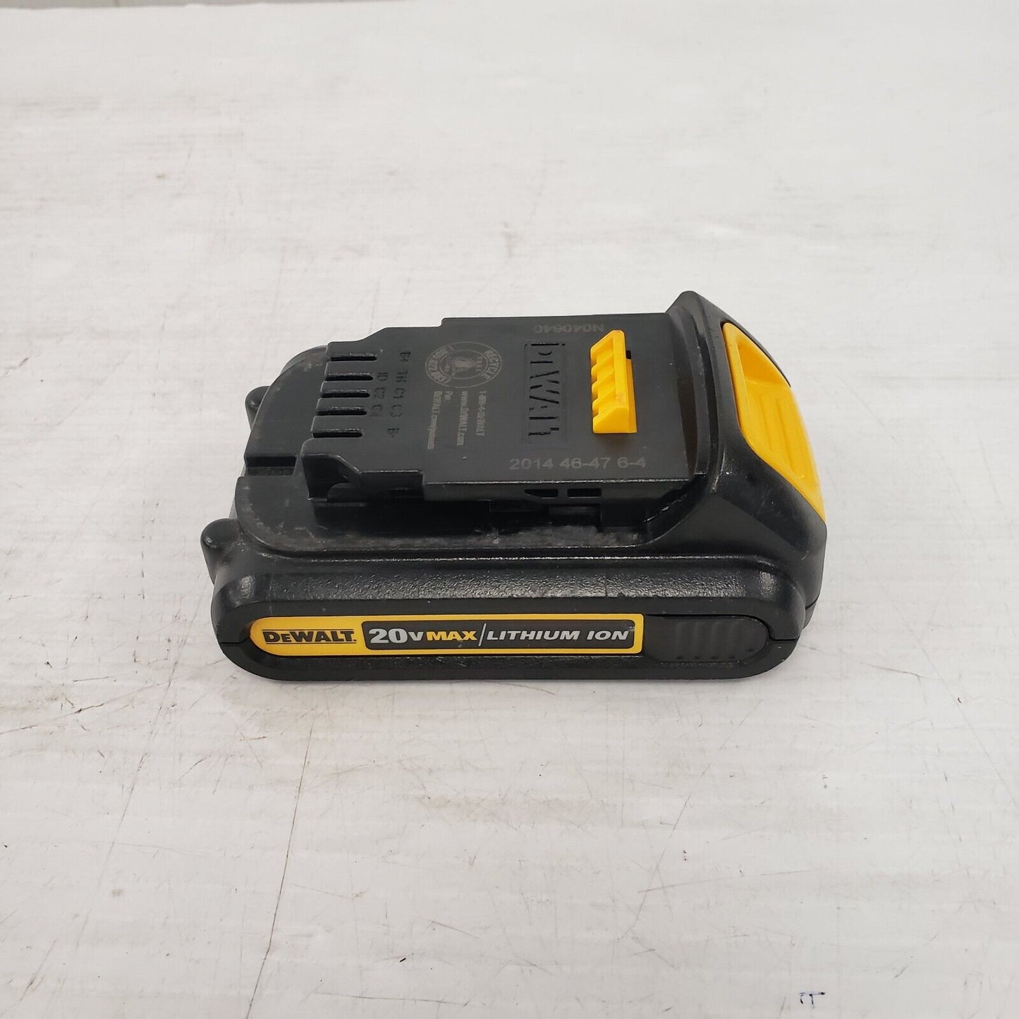 (21814-2) Dewalt DCD771 Drill