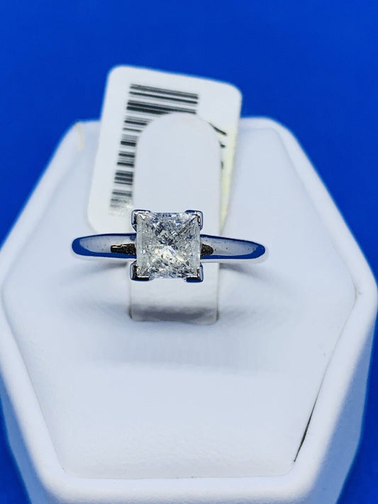 (N15847) Superbe bague solitaire princesse diamant en or blanc 14 carats