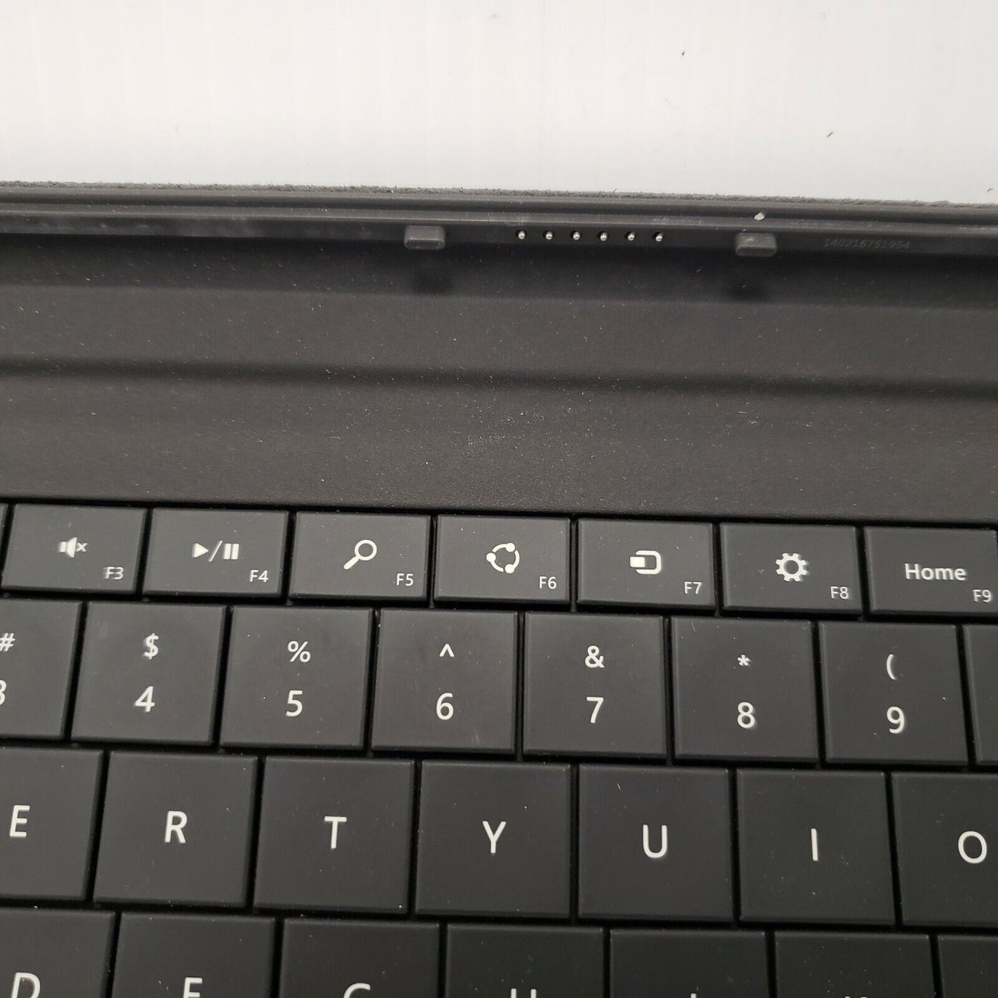 (I-24764) Microsoft 1701 Surface Pro Type Cover