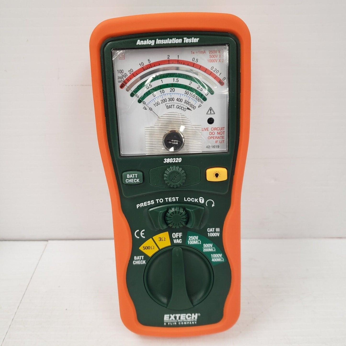 (54130-2) Mégohmmètre analogique haute tension Extech 380320