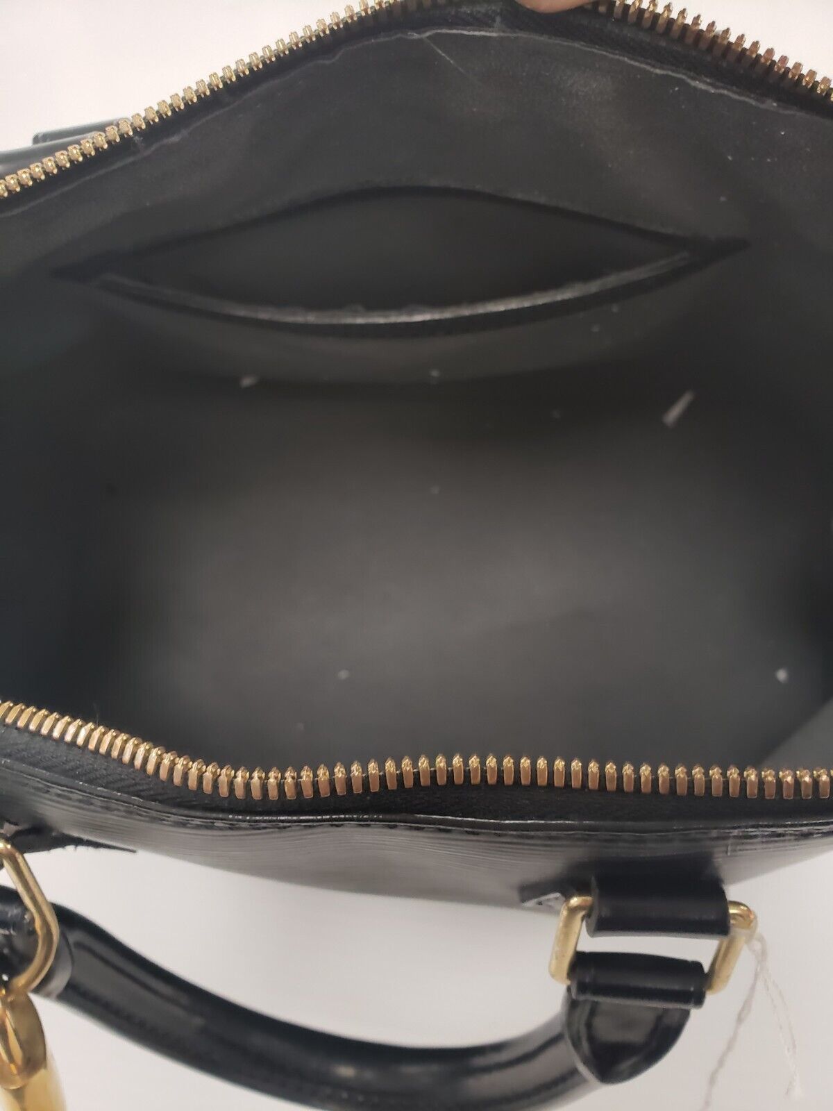 (I-30575) Louis Vuitton Alma Black EPI MM Handbag