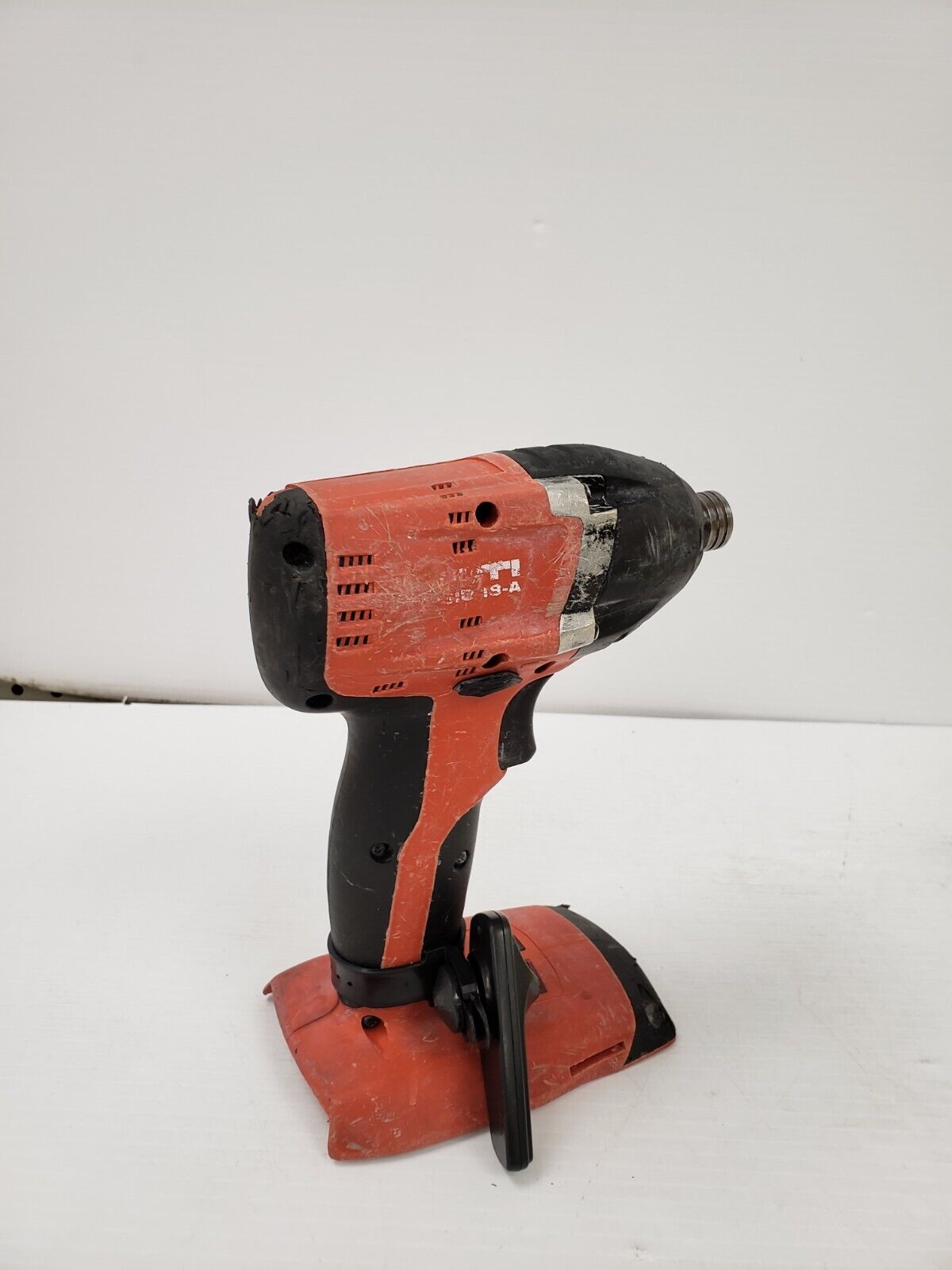 (16527-2) Hilti SID18-8 Impact Driver