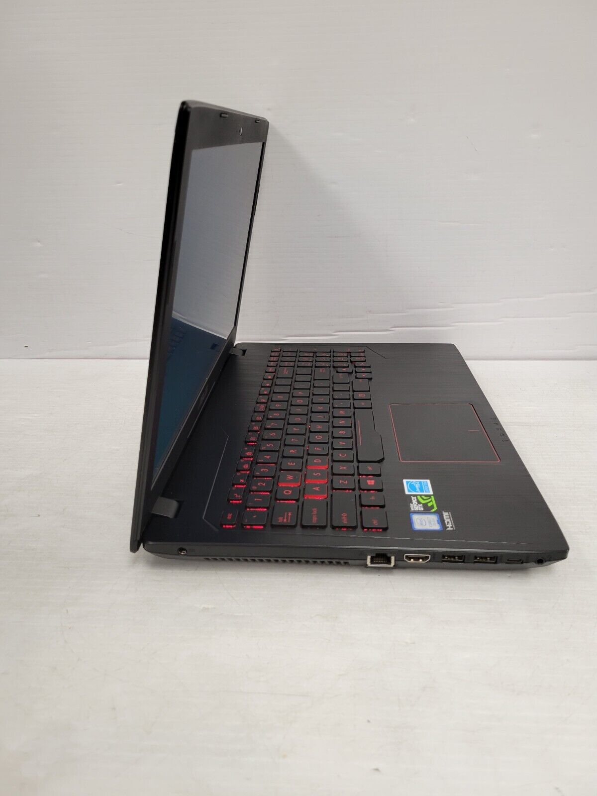 (51325-1) Asus FX53V  Gaming Laptop