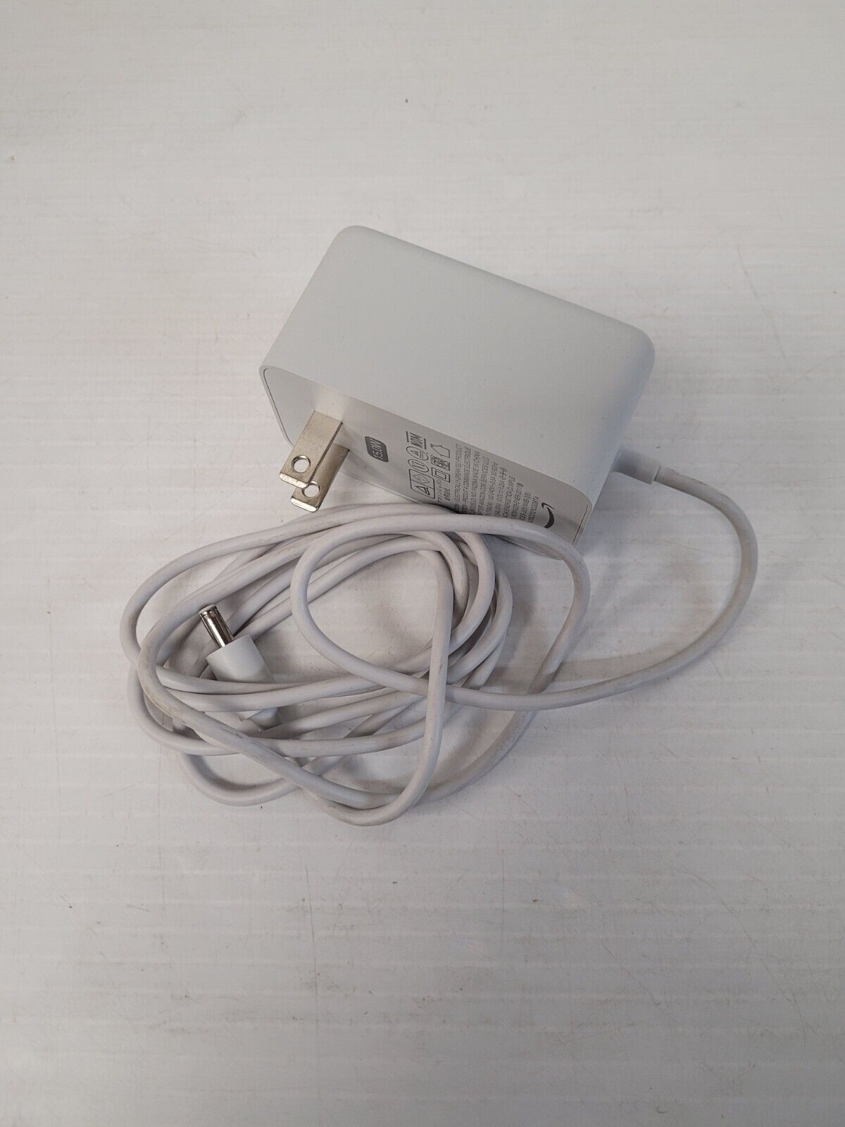 (N77630-3) Amazon C76N8S Media Speaker/Player