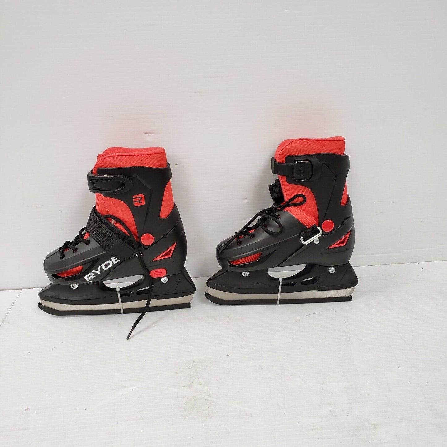 (36314-1) Ryder Skates - Youth Size 12