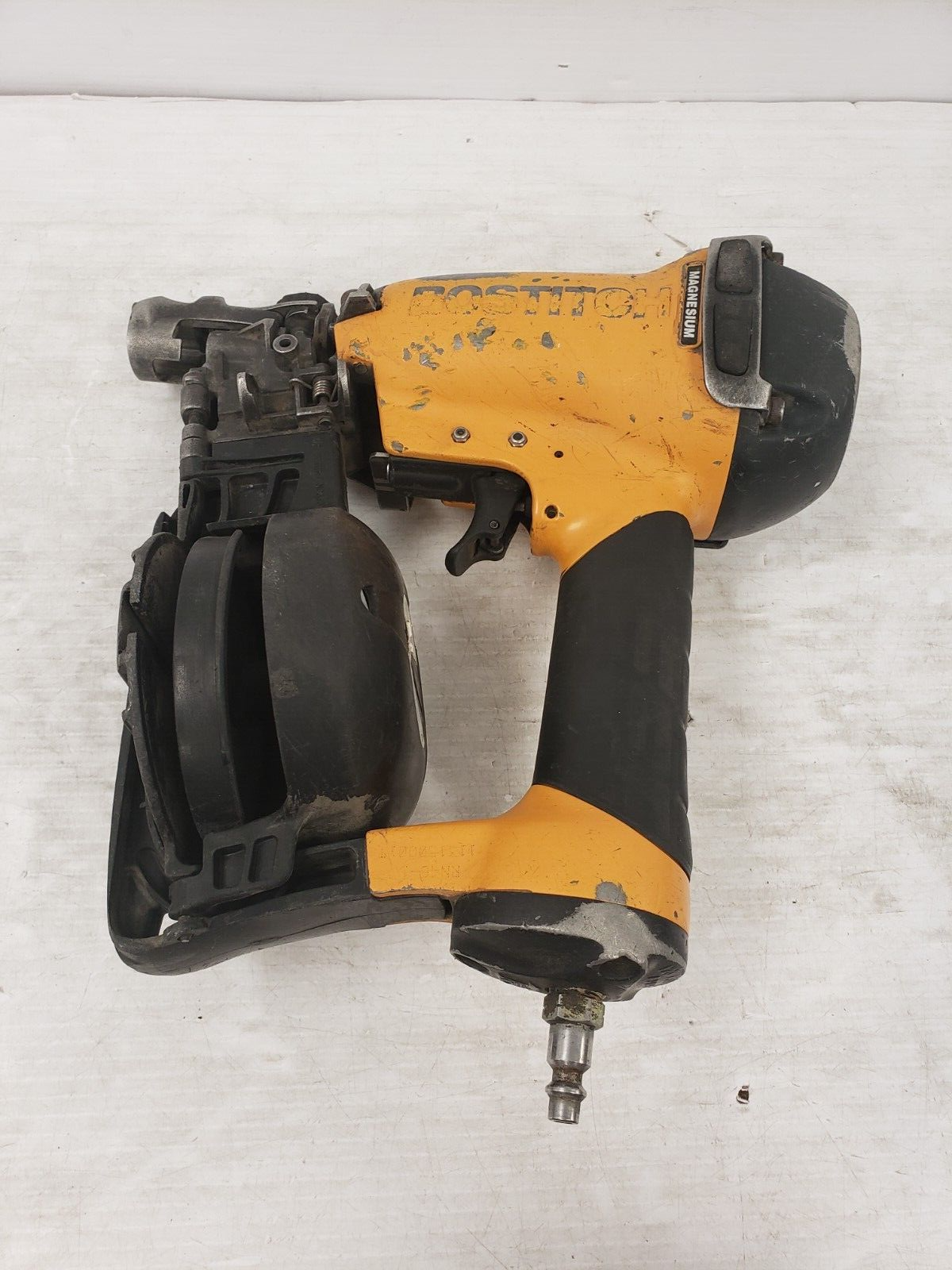 (18217-1) Bostitch RN46-1 Air Nailer