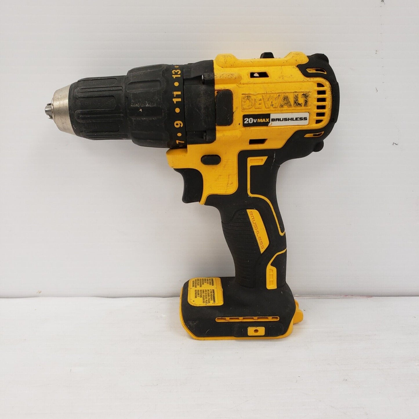 (32528-21 Perceuse Dewalt DCD777