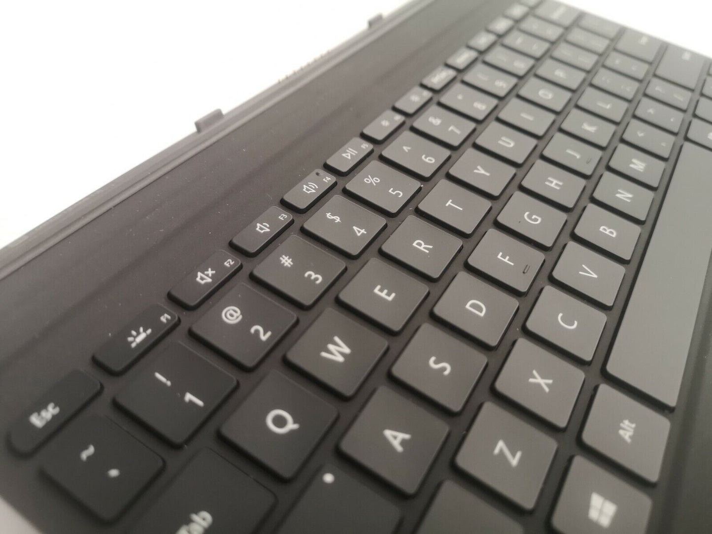 (NI-8140) Microsoft Surface Keyboard Attachment