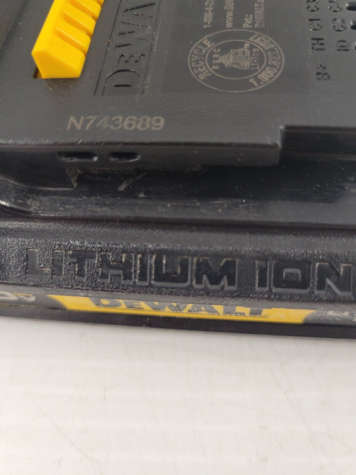 (46690-3) Batterie Dewalt DCB201-1,5 Ah