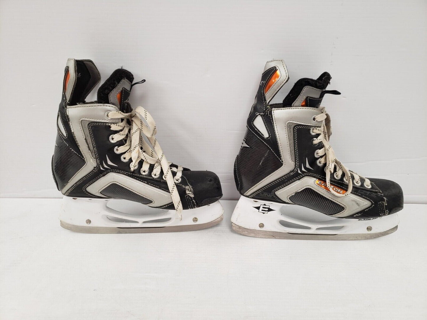 (50954-2) Easton Skates - Sz. 7.5D