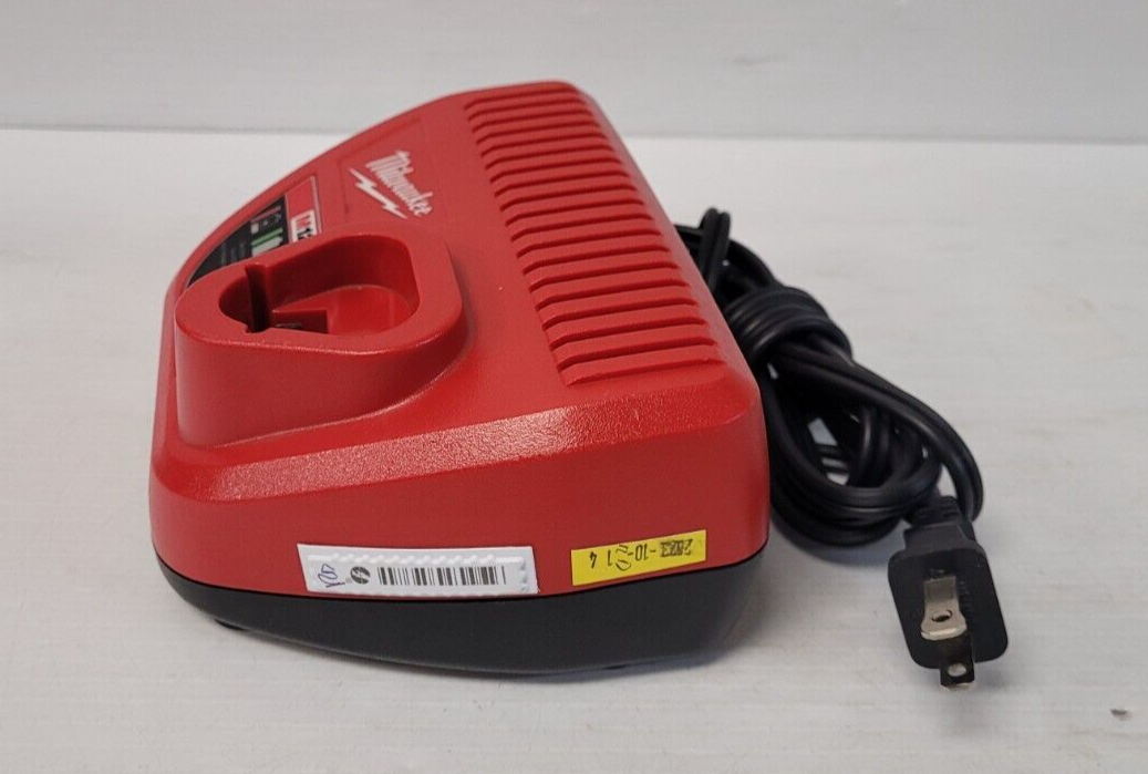 (N79174-4) Milwaukee 48-59-2401 Battery Charger