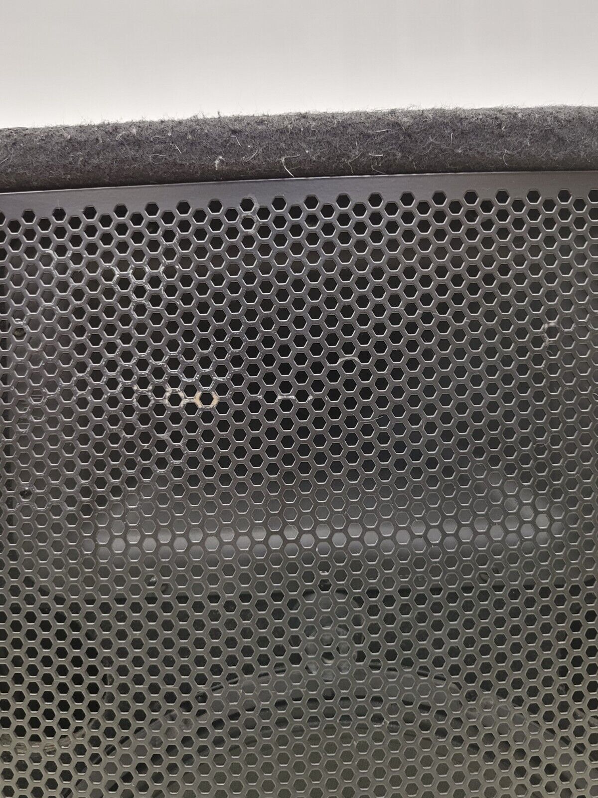 (55145-1) Yorkville YX15P Speakers