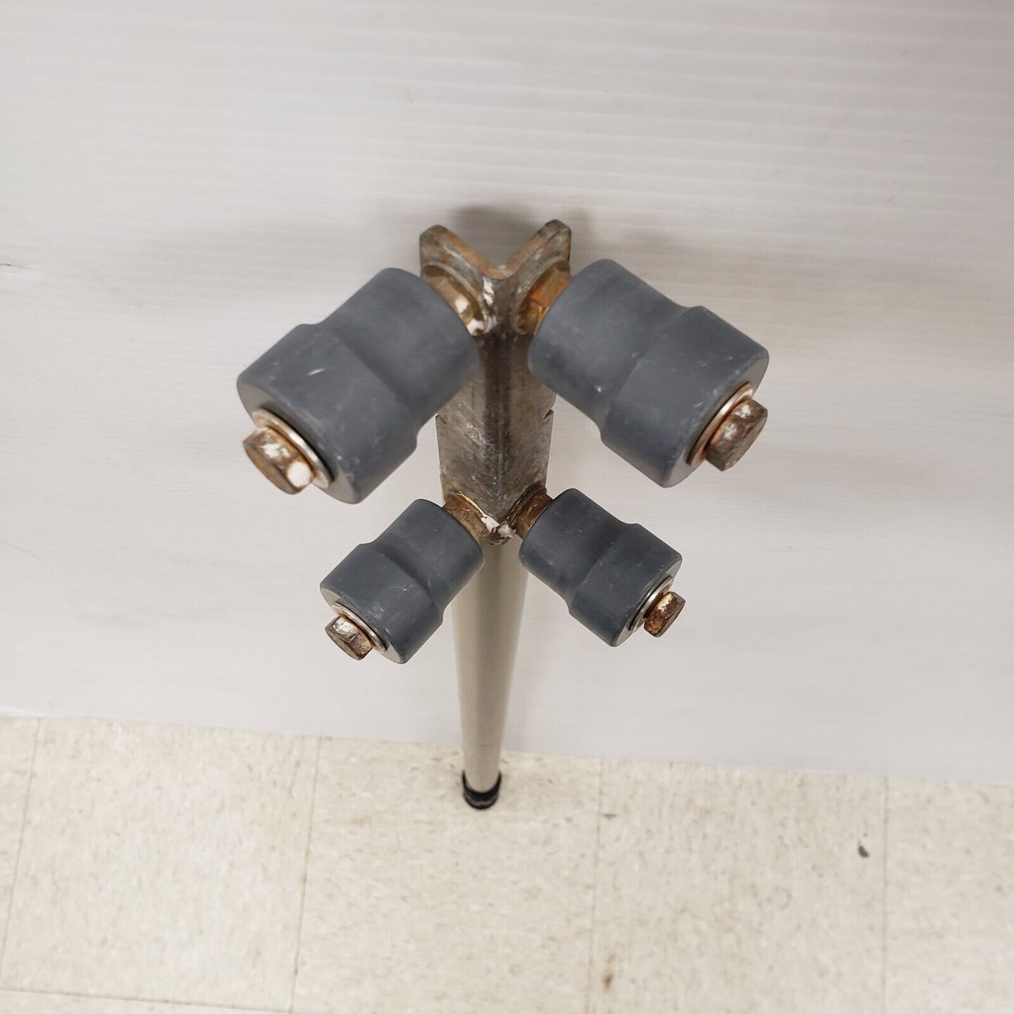 (46487-6) Rouleau d'angle sans nom