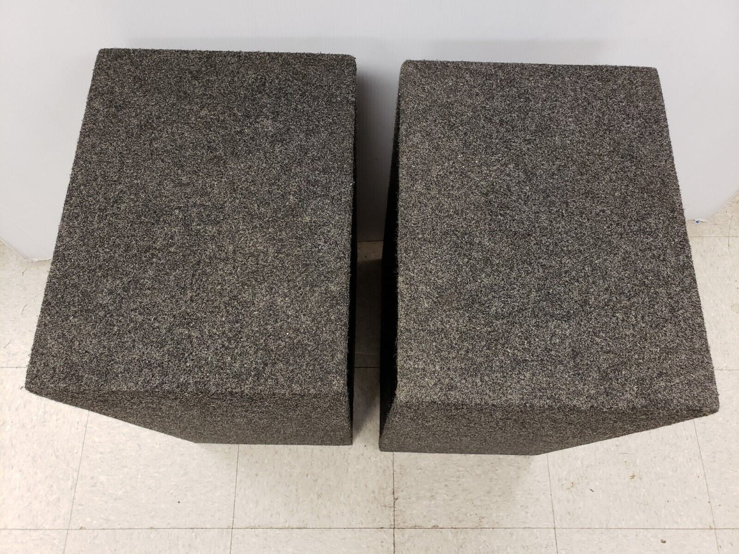 (47360-I) Acoustic Response M-1440 Monitor Speakers