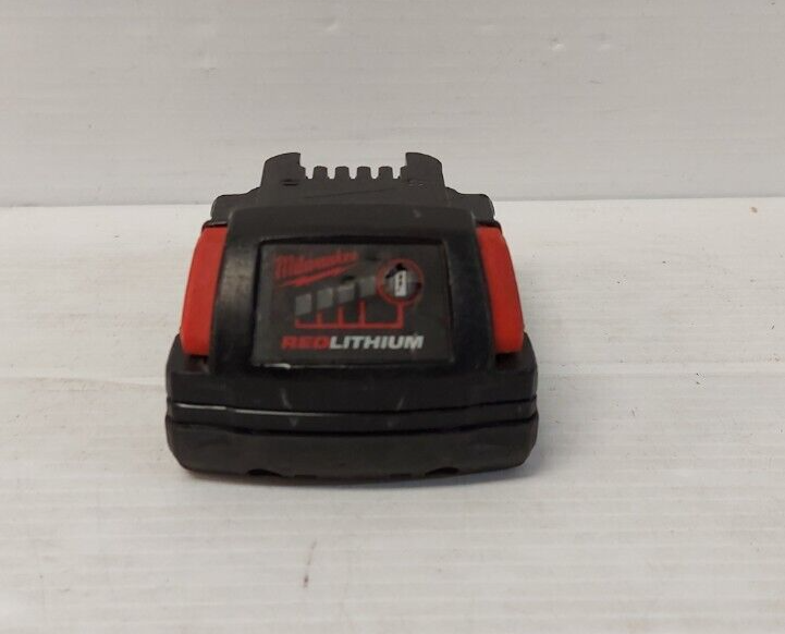 (N81435-1) Perceuse/visseuse Milwaukee 2606-20 1/2" avec batte
