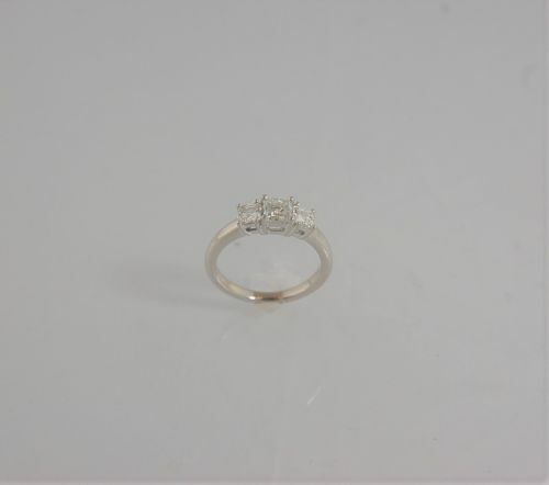 (I-25341-521) BAGUE DIAMANT MULTIPIERRES PLATINE