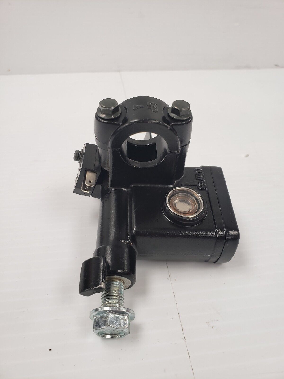 (I-33709) Frein à main de moto sans nom