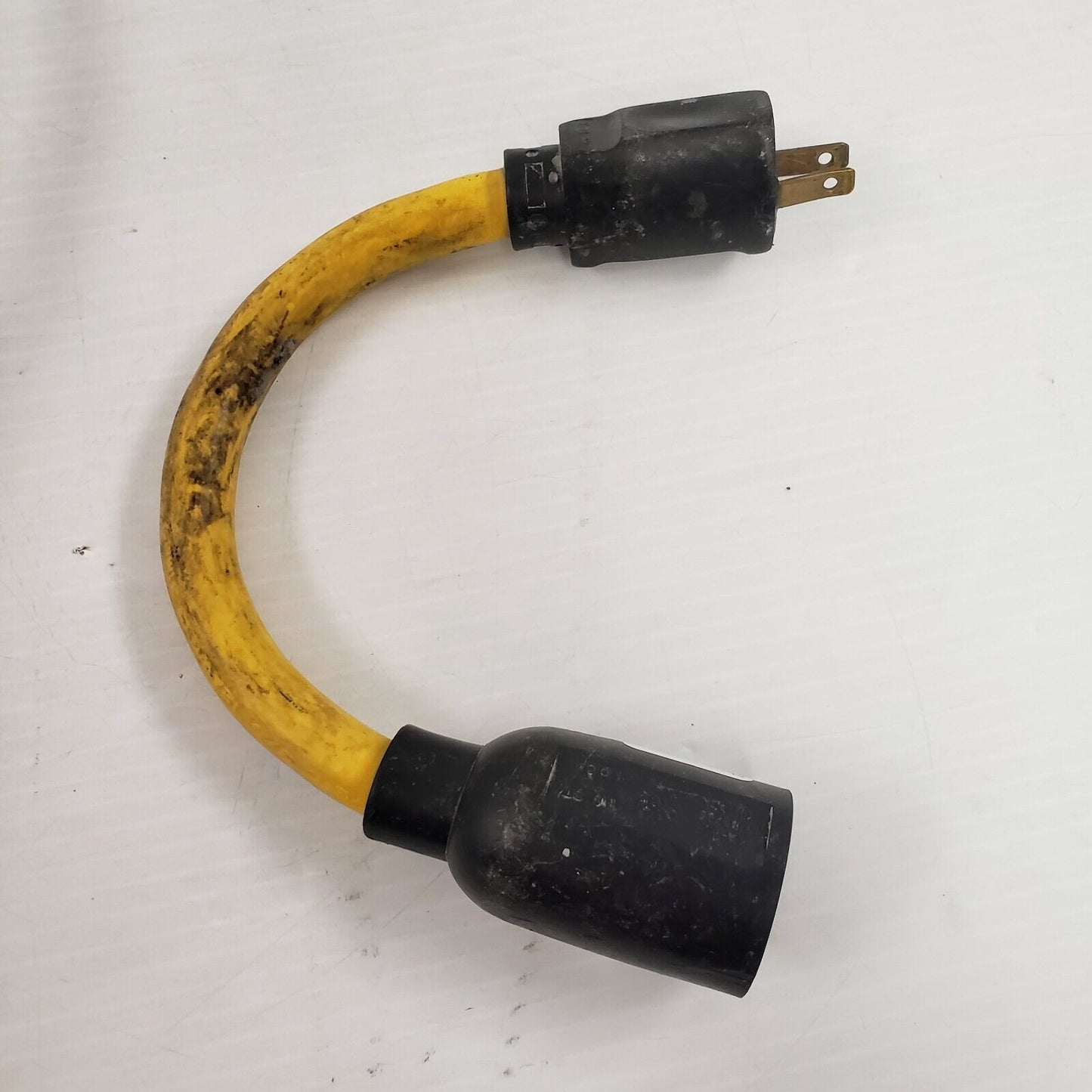 (I-31000) Scie à béton Hilti DCH 230