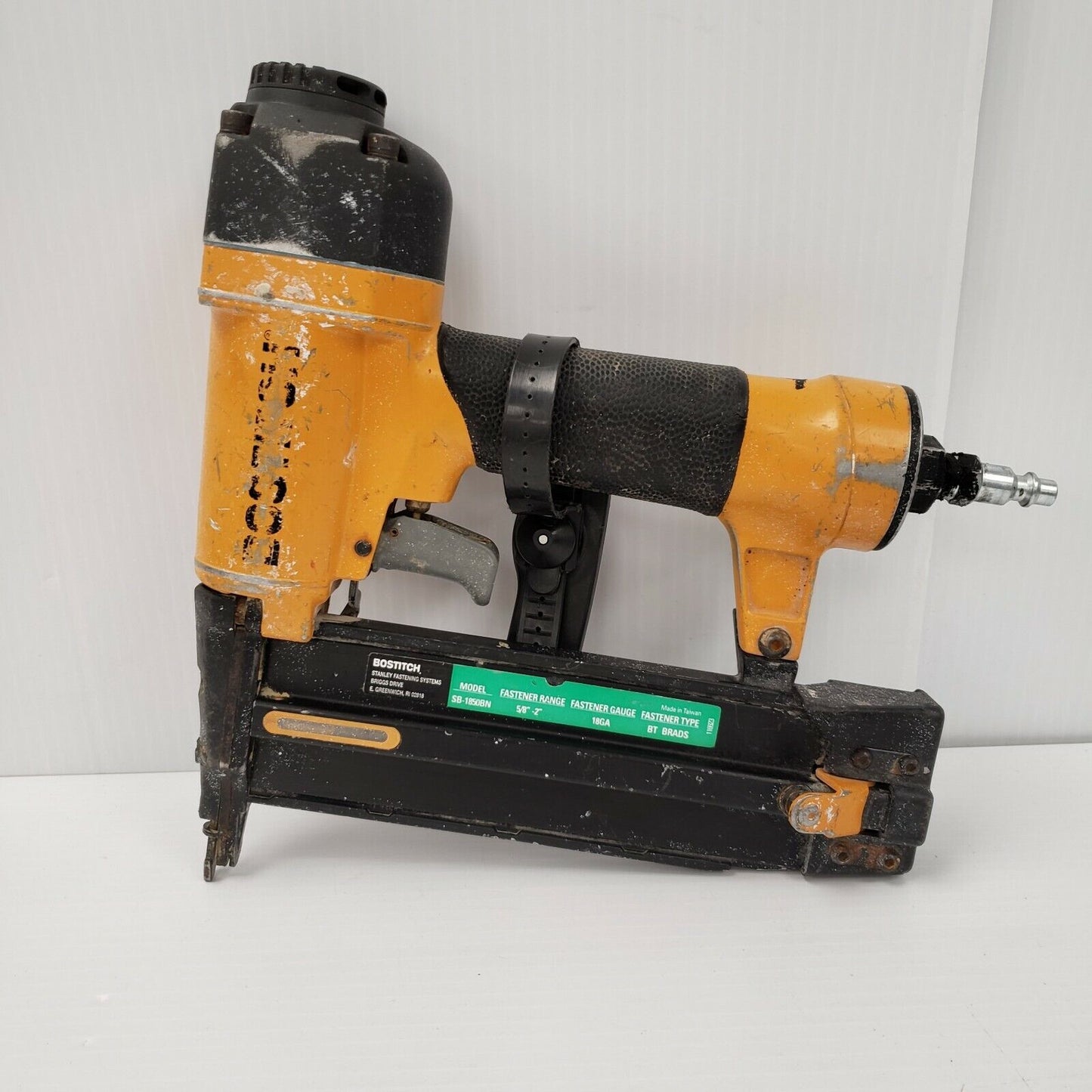 (17128-3) Bostitch SB1850BN Air Nailer