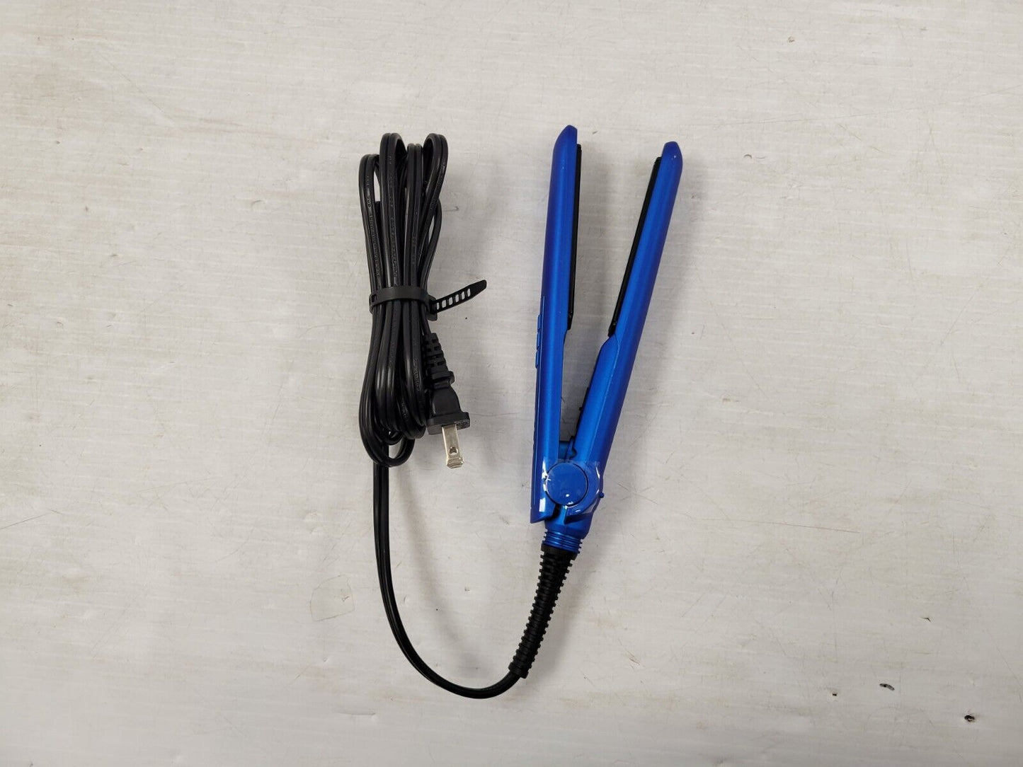 (54774-1) FWD Compact Ceramic Straightener