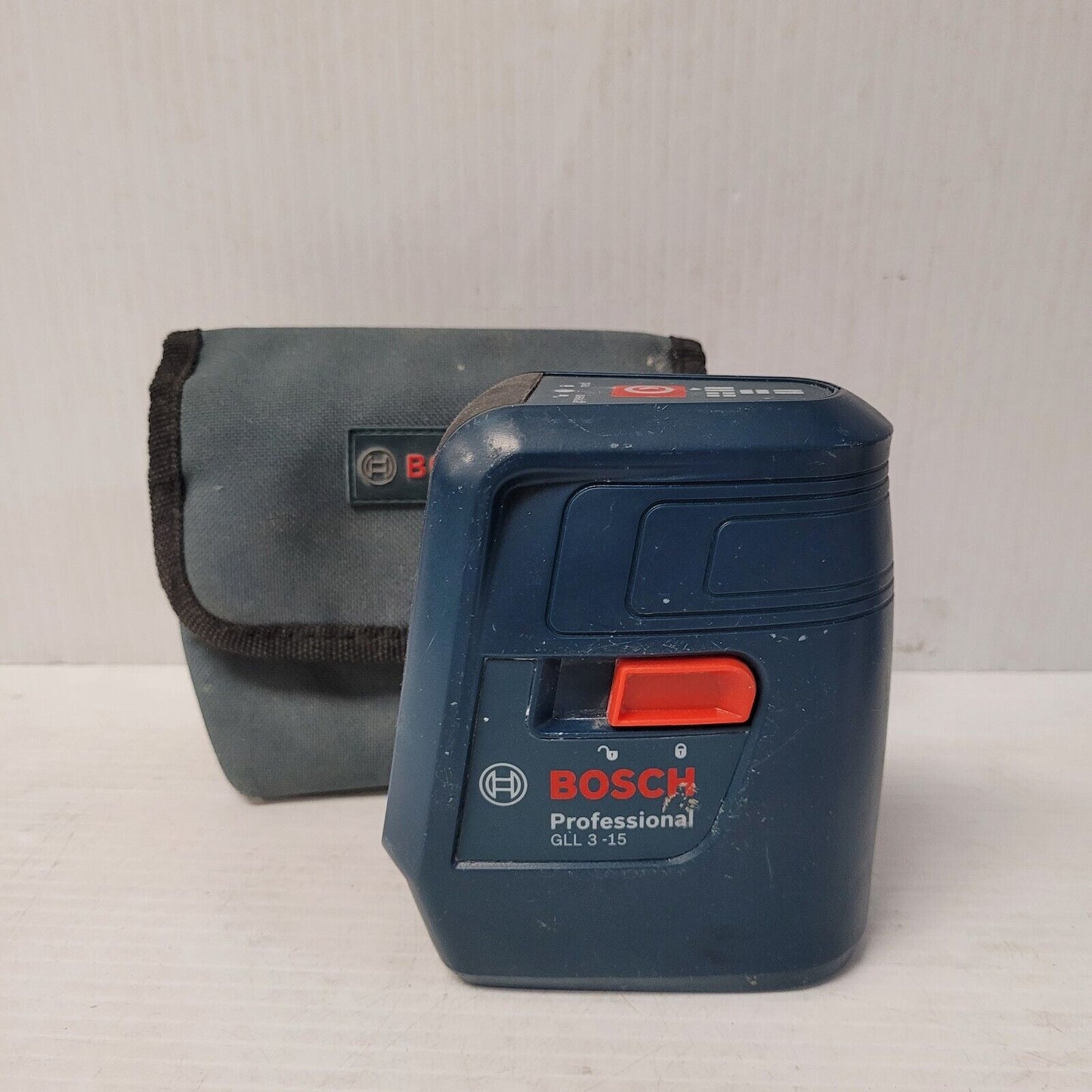 (I-33988) Bosch GLL3-15 Laser Level