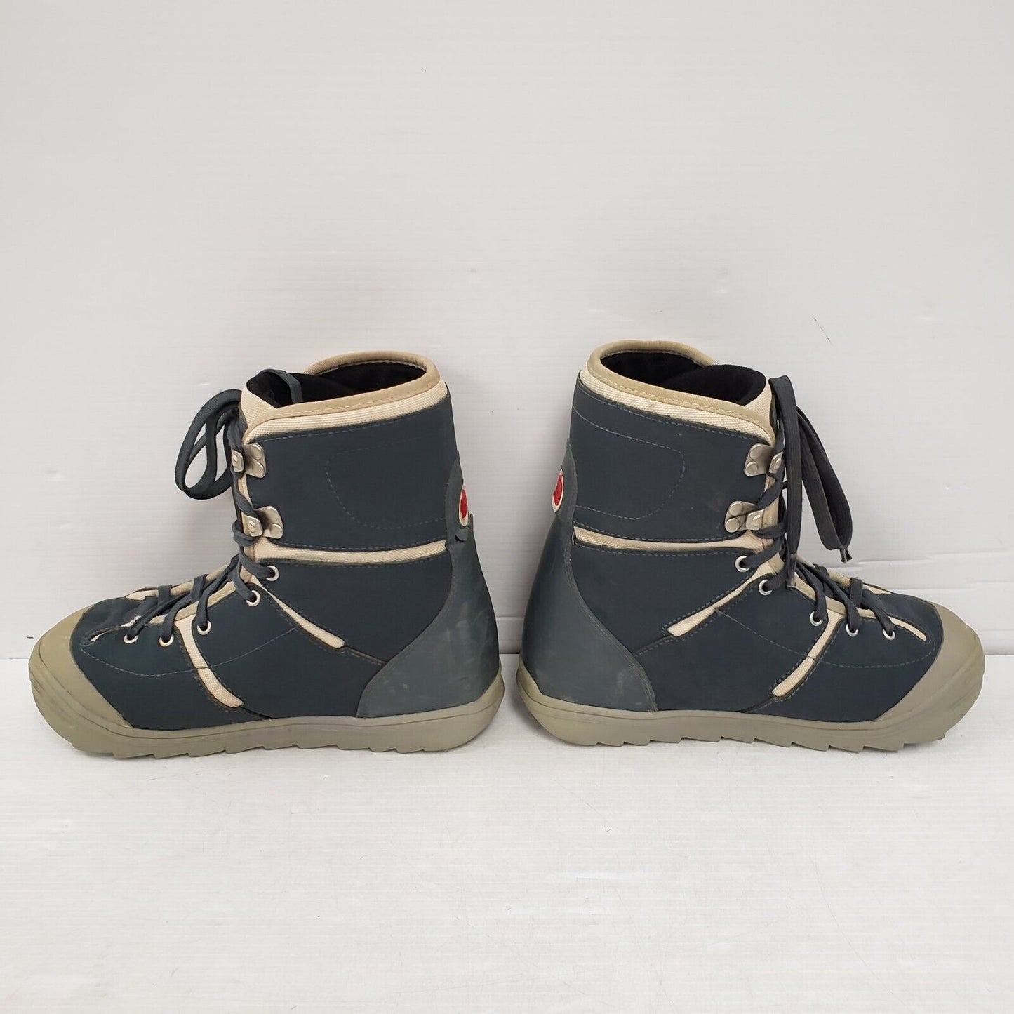 (52023-1) Moto Snowboard Boots - Size 8