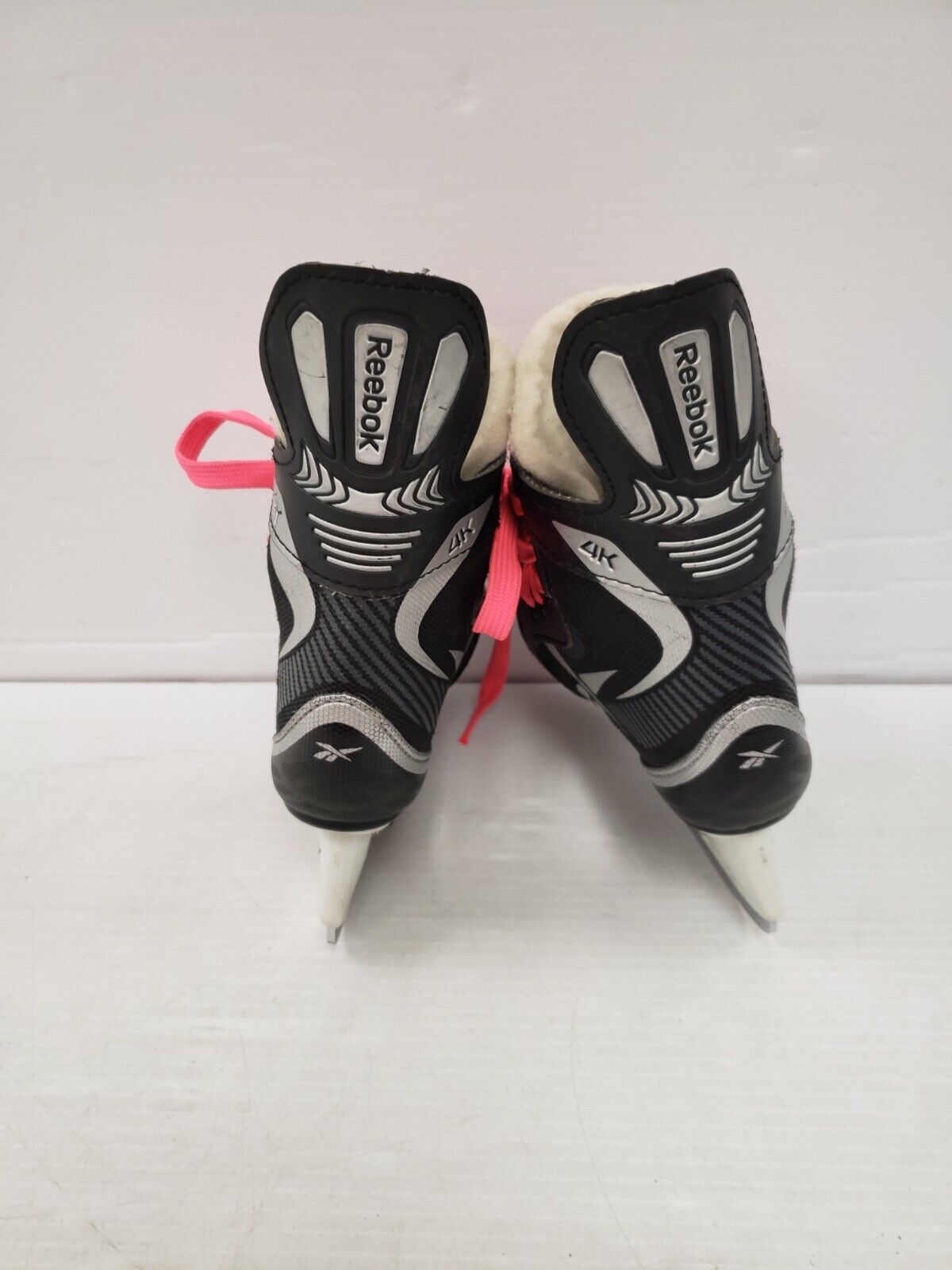 (51499-5) Reebok 4K Skates - Size 9