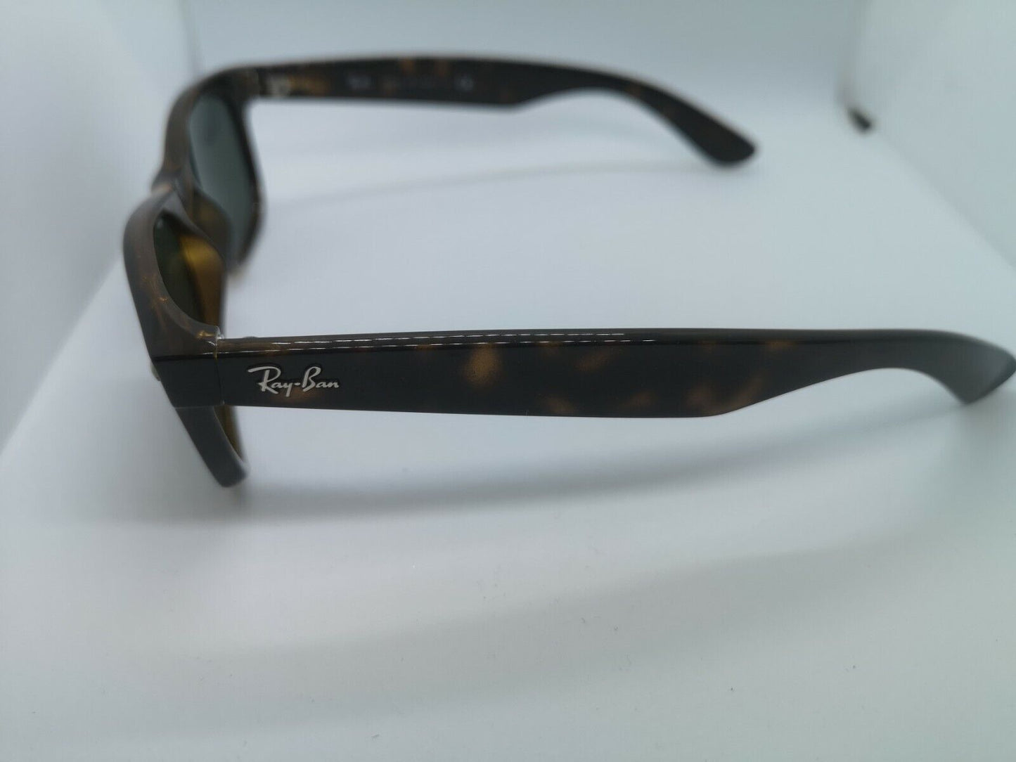 (N013619) Ray-Ban Wayfarer Sunglasses