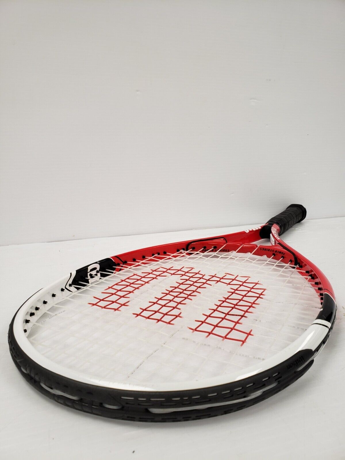 (34888-1) Raquette de tennis Wilson rouge/blanc