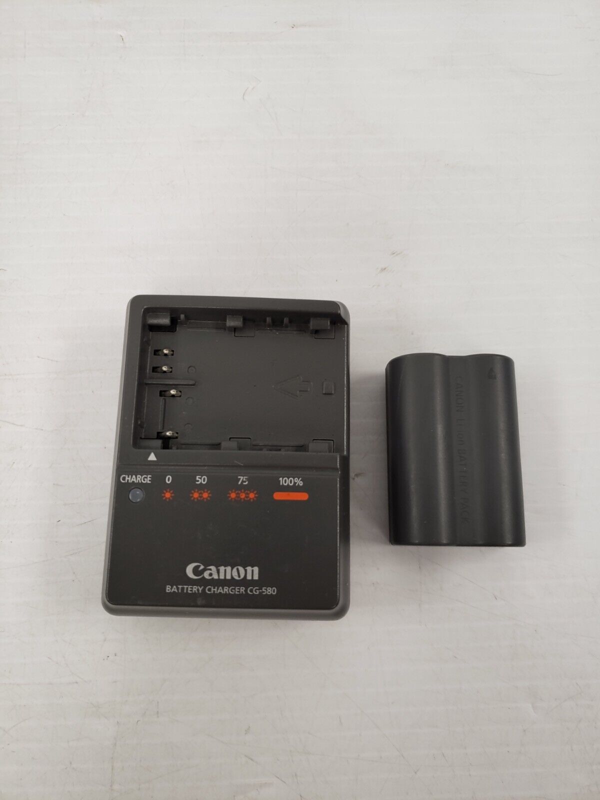 (I-31819) Batterie et chargeur Canon CG58