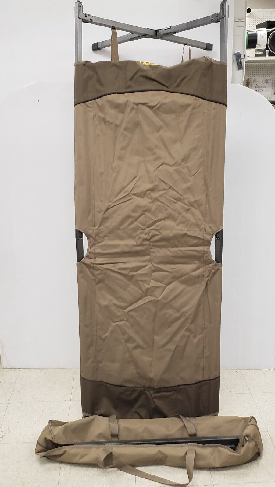 (53133-1) Cabelas Camping Cot