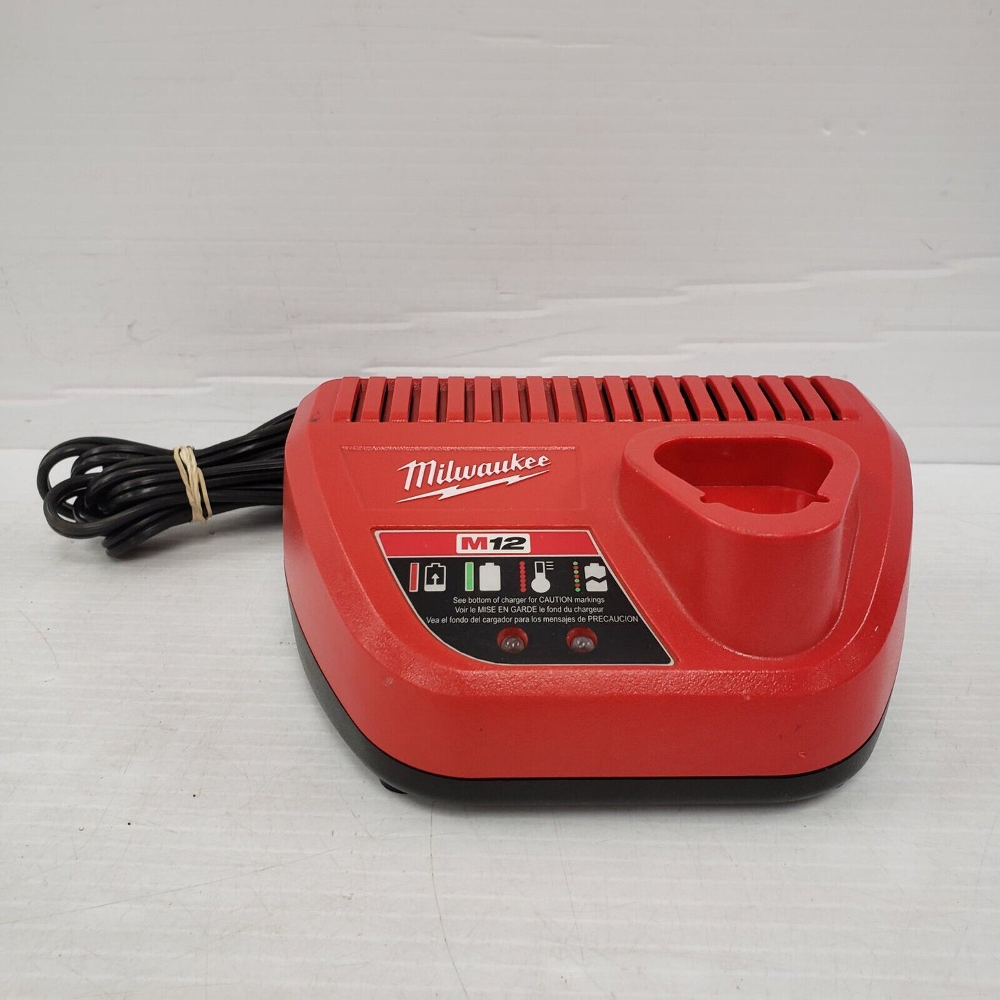 (50159-2A) Milwaukee 48-59-2401 Battery Charger