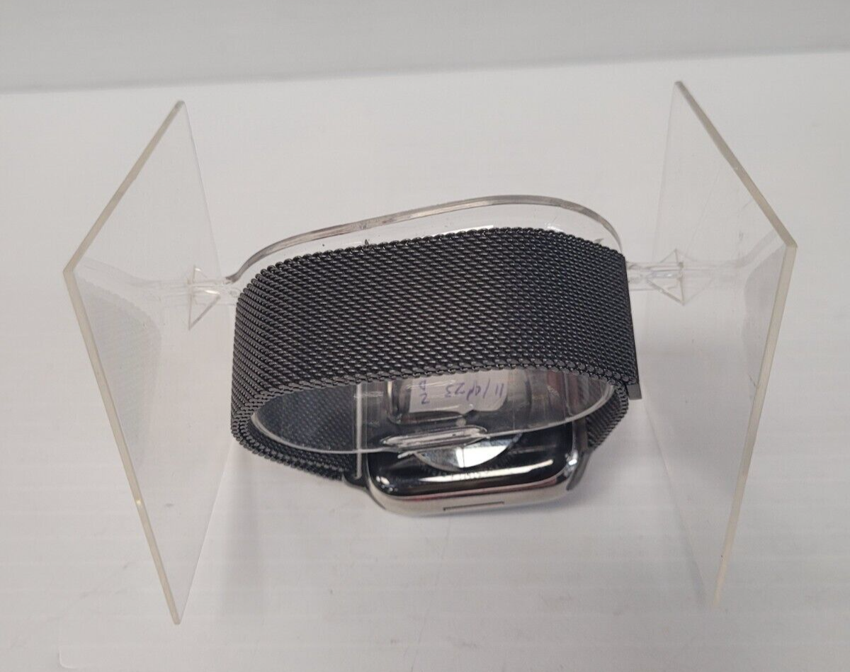 (N78217-1) Apple A2477 Smartwatch