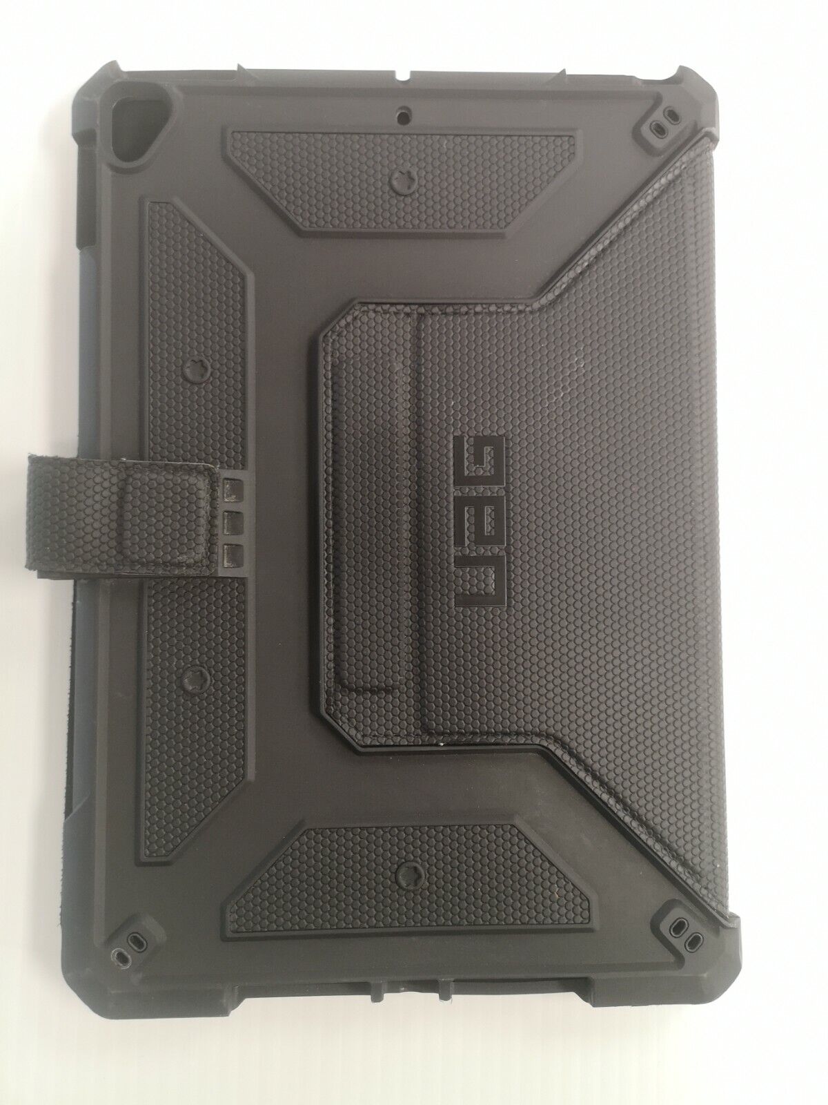 (N012645) UAG Metropolis Folio Case for iPad 7th Gen